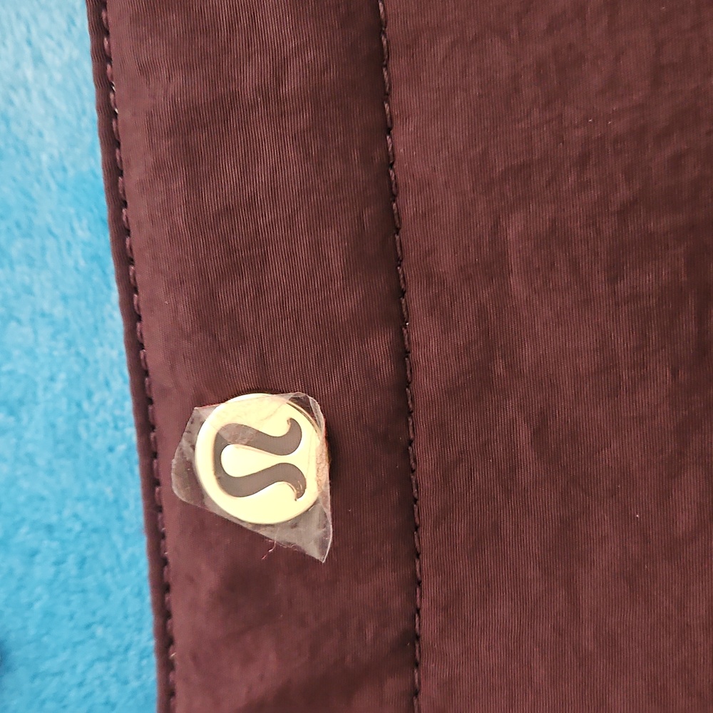 Lululemon Daily Multi-Pocket Tote Bag 20L - NWT - Picture 2 of 6